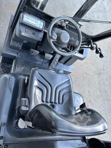 Carretilla elevadora TCM FG18