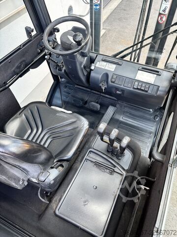 Targonca Jungheinrich TFG425
