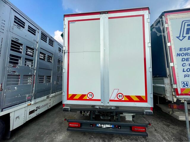 Truck chassis DAF XG 480