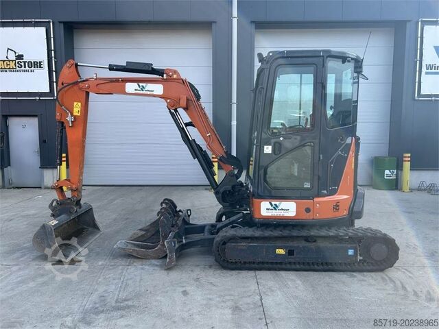 Mini excavator Hitachi ZX33U-6 (7740)