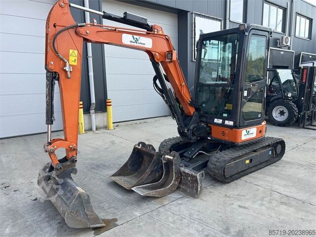 Minikoparka Hitachi ZX33U-6 (7740)