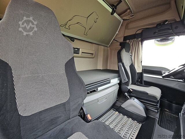 Standard-SZM MAN 18.500 TGX XLX RETARDER 2X TANK