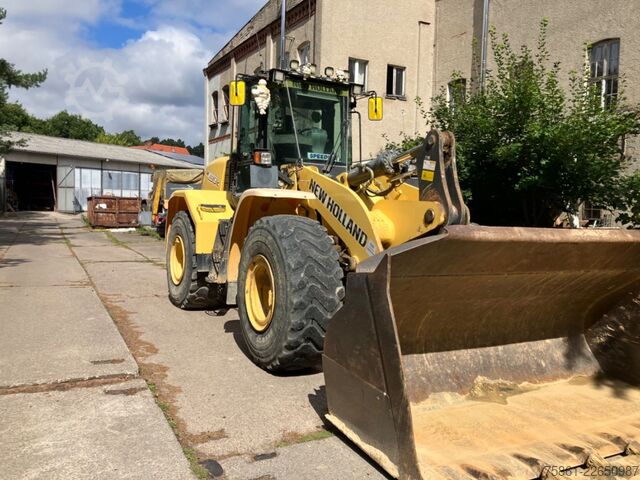 Wiellader NEW HOLLAND WA 190