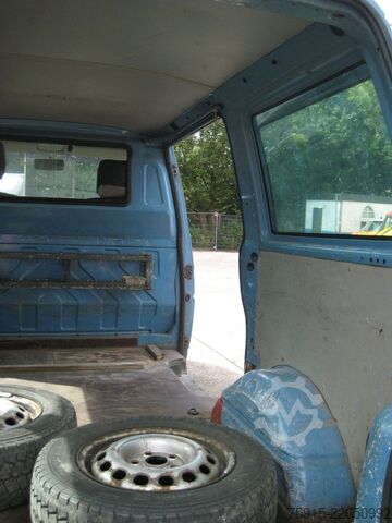 Miniautocarro VW T4 2,5 TDI Flügeltüren Dachträger ex9-Sitzer TÜV