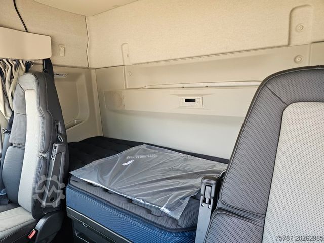 Standaard trekker VOLVO Volvo 460 neues Modell, full Option, 2 Kreis Hyd