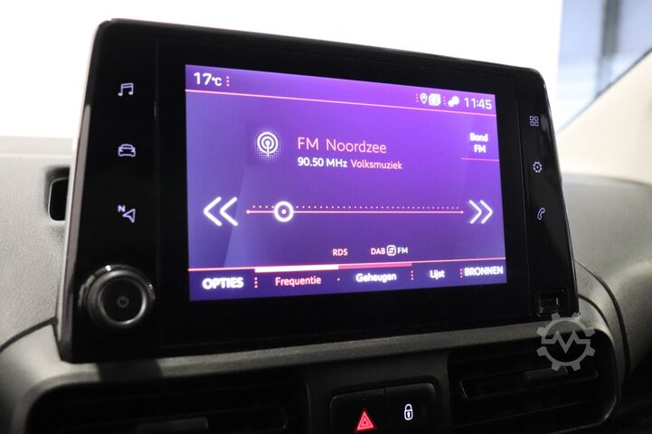 Stationwagen met hoog dak Peugeot Partner 1.2 110PK Benzine - Airco - Navi - Crui...