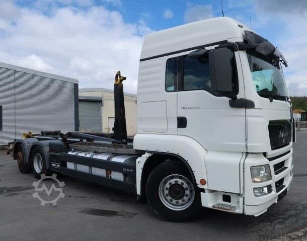Camião basculante roll-off MAN TGS 26.440 6x2 BL Nachlauflenkachse