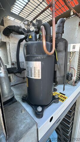 Screw compressor Atlas Copco GA90VSDFF