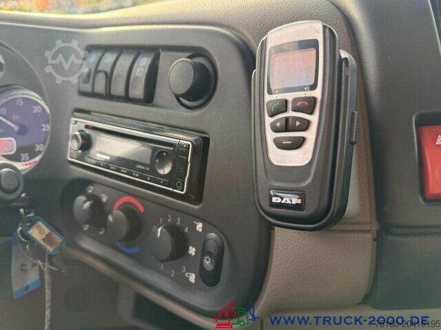 Platós teherautó ponyvával DAF LF220 Plane Spriegel Ladebordwand Dautel 1500 Kg