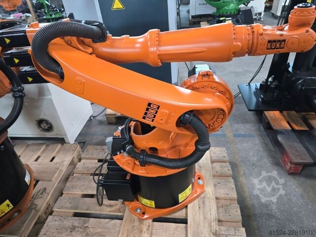 Robot industriale Robot Kuka KR16L6, neu lackiert