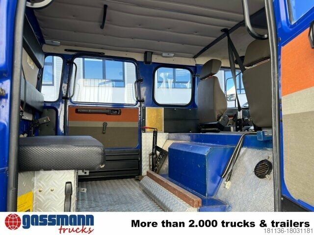 Vrachtwagen met bakwagen Iveco 120-23 AW 4x4 Doka, V8-Motor, Mannschaftswagen 16