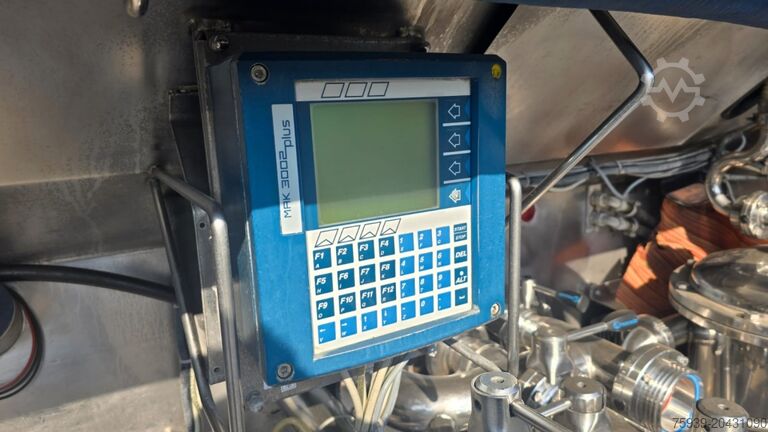 LKW mit Tankaufbau Volvo FM 440 4x2