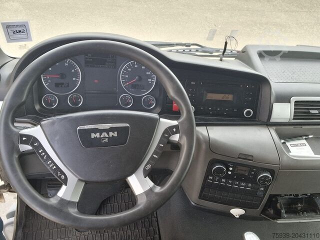 Cisterciski kamion MAN TGS 26.400 (6x2)  ISOLIERT