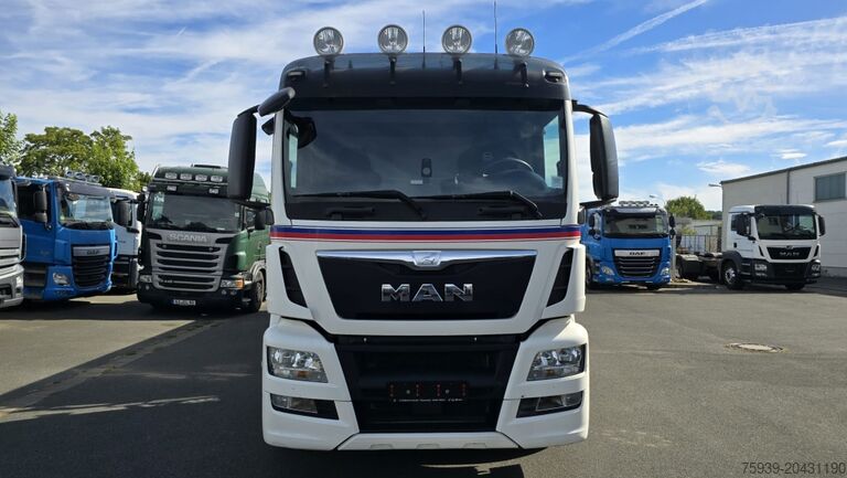 Standard tractor unit MAN TGS 18.400 (4x2)