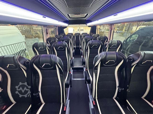 Kleinbus IVECO Daily 35 Sitze Touristik Dachklima Kühlschrank