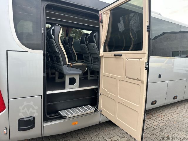 Kleinbus IVECO Daily 35 Sitze Touristik Dachklima Kühlschrank