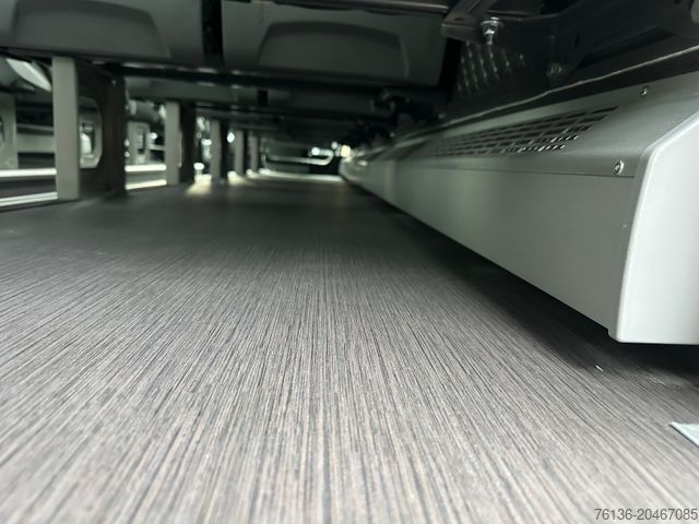 Kleinbus IVECO Daily 35 Sitze Touristik Dachklima Kühlschrank