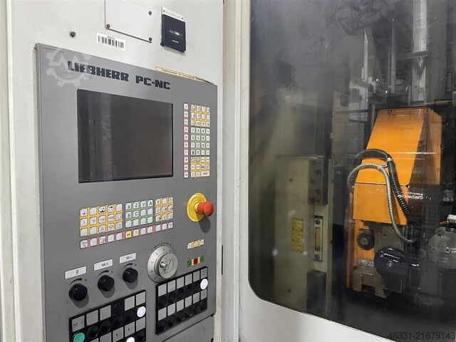 Gear Hobbing Machine - Vertical LIEBHERR LC 182