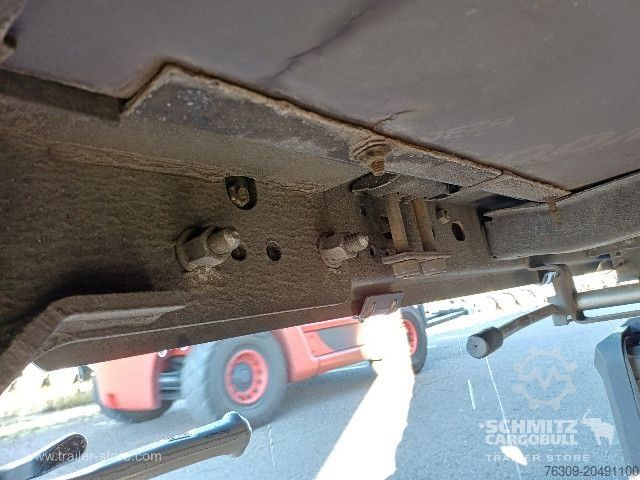 Otevřený návěs s plachtou Schmitz Cargobull Curtainsider Mega Getränke