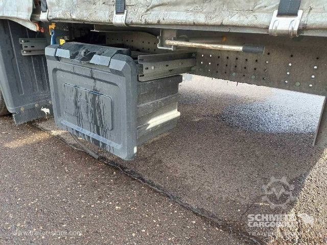 Otevřený návěs s plachtou Schmitz Cargobull Curtainsider Mega Getränke