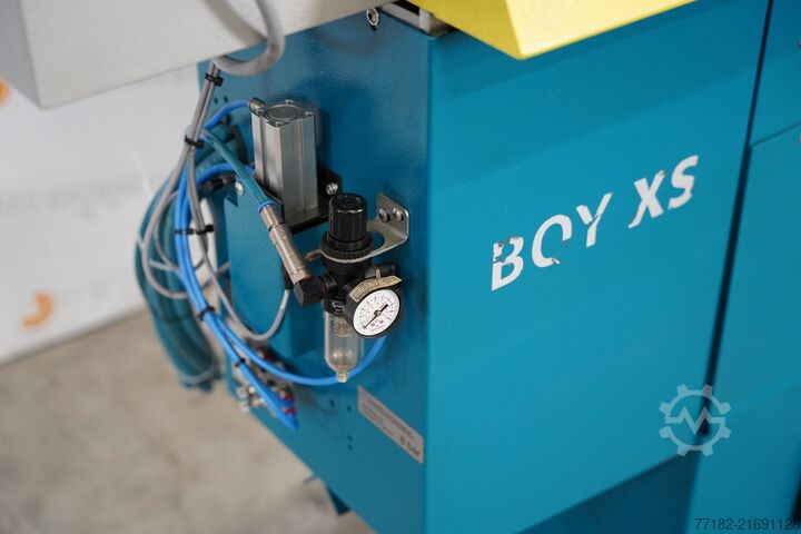 Enjeksiyon kalıplama makinesi BOY XS
