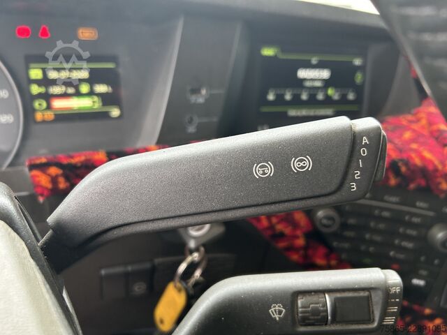 System ramion hakowych Volvo FH 500 Globetrotter 8x2 Tridem / VDL Hook 25 To...