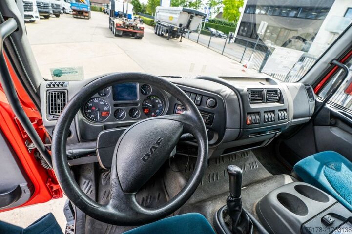 Presenning DAF LF 55.180 +DHOLLANDIA 2.5T.