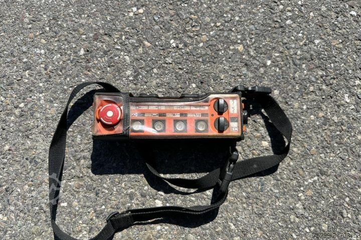 Özel amaçlı kamyon Renault Midlum 300 4x4 Winterdienst / Swiss-Vehicle