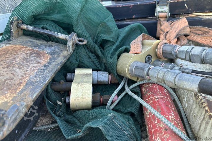 Özel amaçlı kamyon Renault Midlum 300 4x4 Winterdienst / Swiss-Vehicle