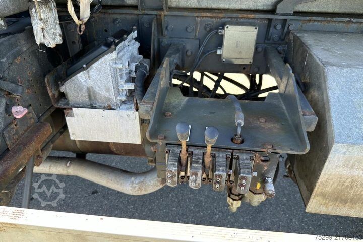 Özel amaçlı kamyon Renault Midlum 300 4x4 Winterdienst / Swiss-Vehicle