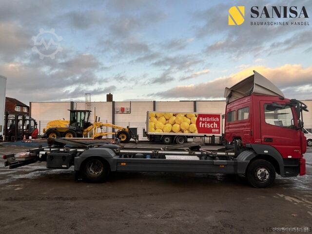 Transportín con maleta Mercedes-Benz Atego 818/918/inklusive Koffer/Hubschwinge