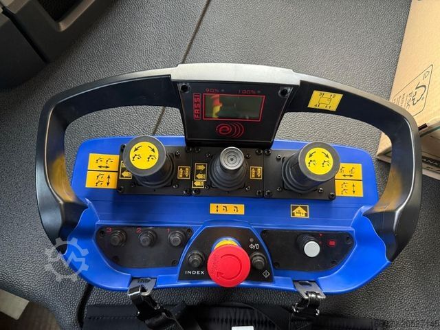 LKW mit Pritsche (offen) MAN 26.470 6x4-4 Hydrodrive Fassi Kran F545 Jib