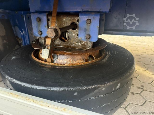 Nízkoložný návěs  Wiese 3-Achs Stufen Sattel mit Auffahrrampe 25T