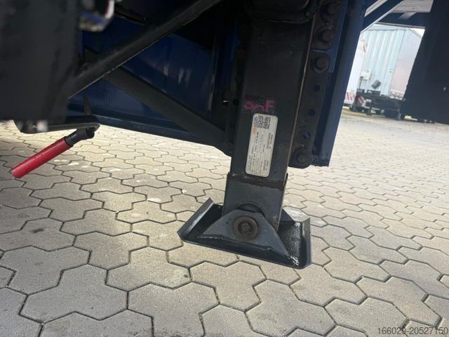 Nízkoložný návěs  Wiese 3-Achs Stufen Sattel mit Auffahrrampe 25T