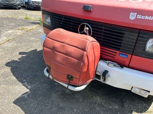 Fourgon MERCEDES-BENZ 711 Vario Löschgruppenfahrzeug LF 8