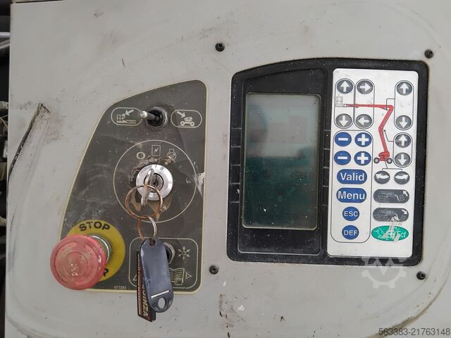 Piattaforma di lavoro telescopica articolata Manitou 180ATJ