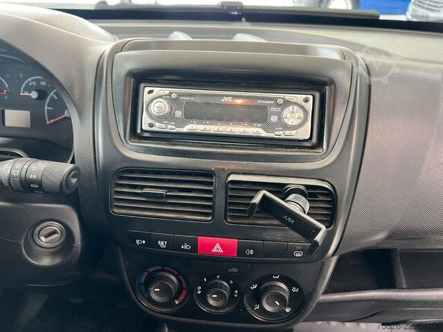 Furgão de painéis OPEL Combo D L2*Maxi*2.Hand*PDC*TÜV28/6*