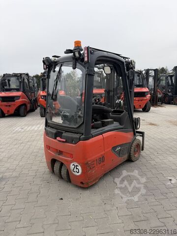 Empilhador eléctrico de 3 rodas Linde E16C-02