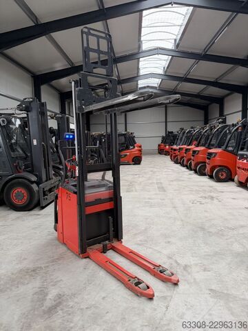 Empilhador manual Linde D10 AP