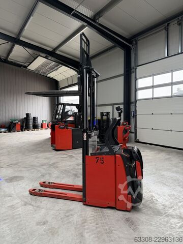 Empilhador manual Linde D10 AP