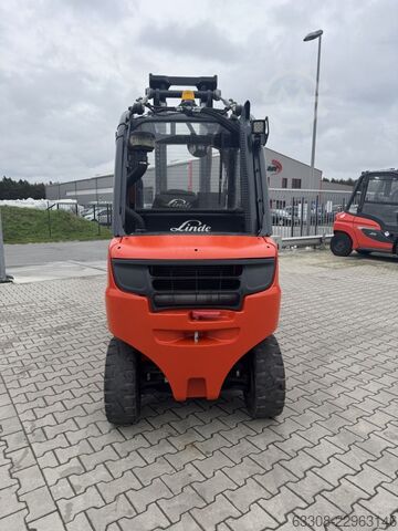 Stivuitoare diesel Linde H30D-02