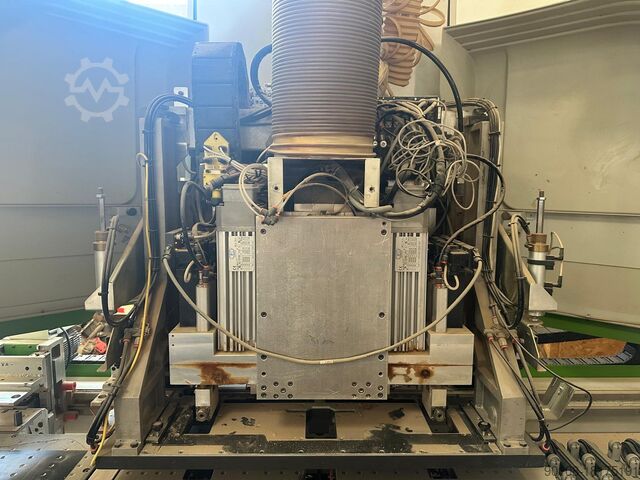 Boydan boya beslemeli işleme merkezi BIESSE Skipper 100