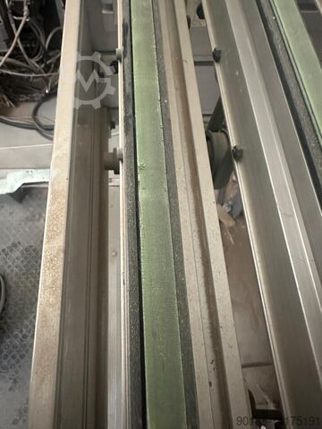 Boydan boya beslemeli işleme merkezi BIESSE Skipper 100