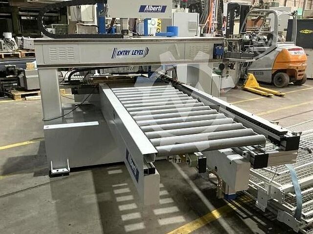 Bearbetningscenter med genomloppsmatning Alberti Entry Level