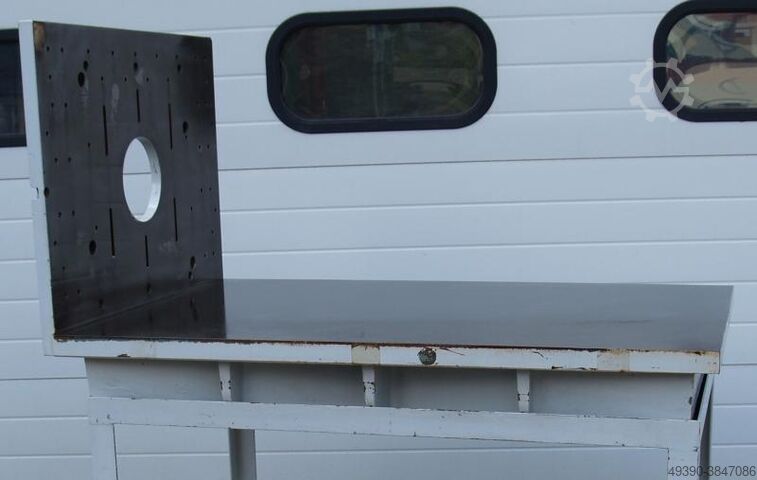 Mess- und Anreißplatte Stahlguß-Grauguß stark verrippt, Gußplatte, Richtplatte, Schweißplatte mit Au