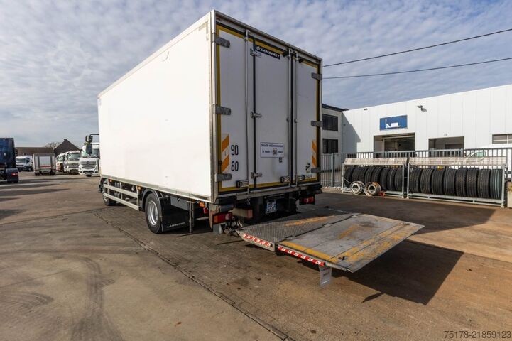 Refrigerated/freezer transport RENAULT MIDLUM 220 DXI +TK T1000 R MT+DHOLLANDIA