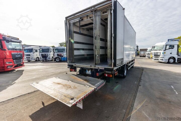 Refrigerated/freezer transport RENAULT MIDLUM 220 DXI +TK T1000 R MT+DHOLLANDIA