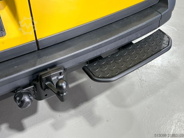 Minibus VOLKSWAGEN CRAFTER 2.0TDI 8 SITZER TEMP. KLIMA AHK 1.HAND