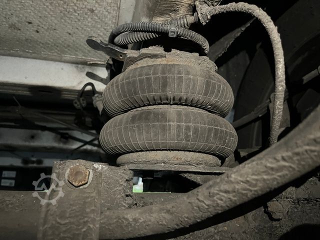 Furgone chiuso VOLKSWAGEN CRAFTER 2.0TDI XXXL KOFFER RAMPE KAMERA 177 PS