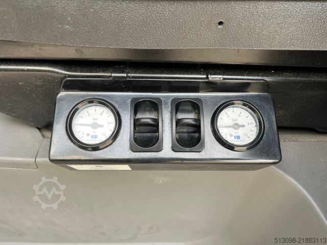 Furgone chiuso VOLKSWAGEN CRAFTER 2.0TDI XXXL KOFFER RAMPE KAMERA 177 PS